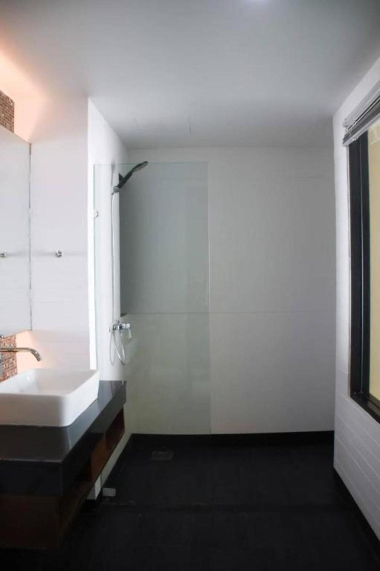 Coco Boutique Hotel Patong Buitenkant foto